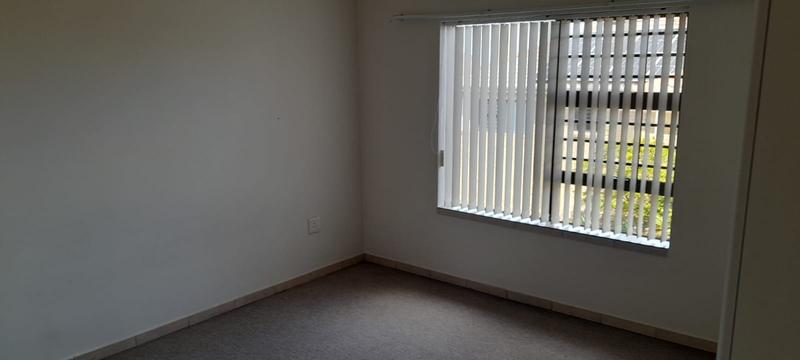 To Let 2 Bedroom Property for Rent in Heiderand Western Cape
